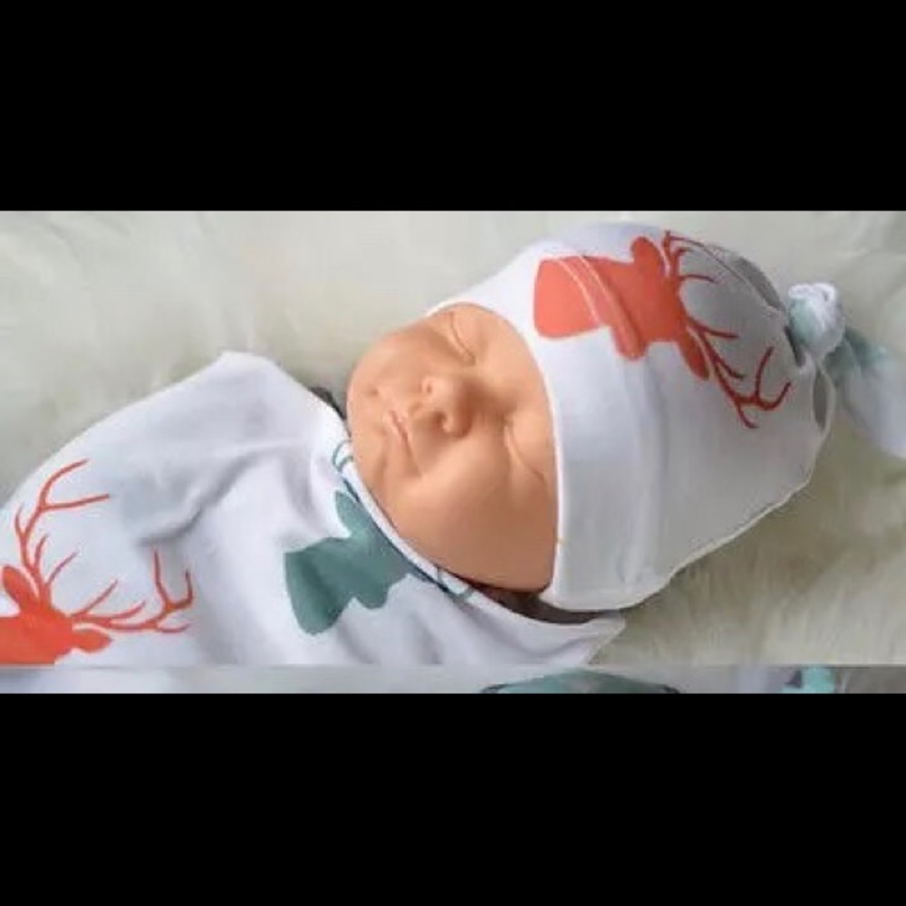 Infant blanket with hat (107)